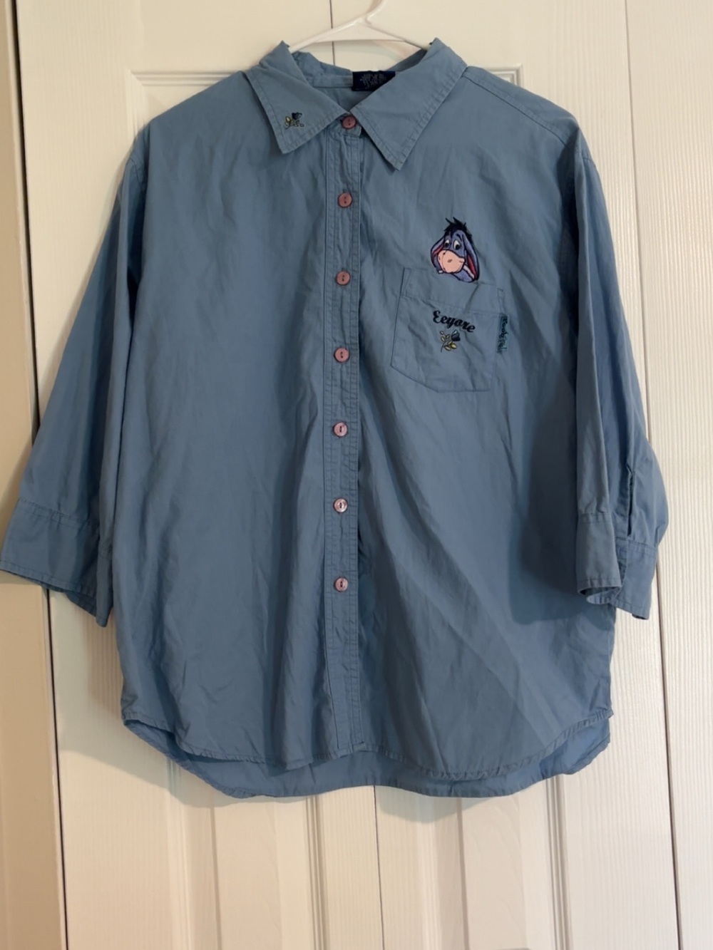 Vintage Disney Pooh Eeyore Embroidered Light Blue Button Up Shirt Size XL